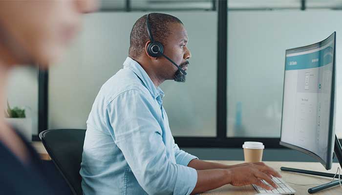 Top Features to Look for in a Call Center Quality Monitoring Software